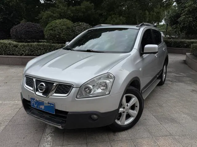 2012 Nissan Qashqai photo 1