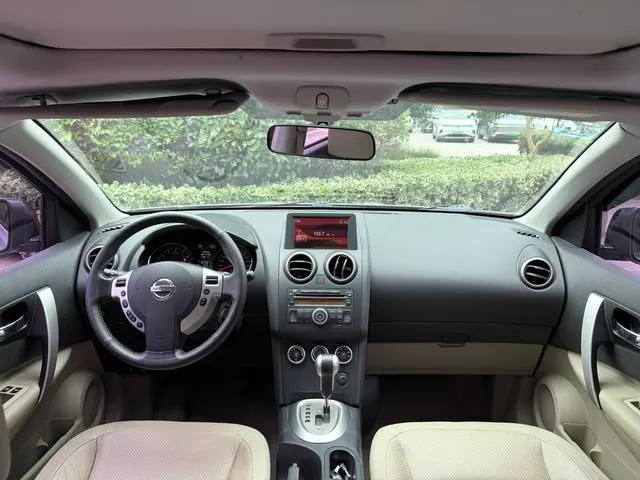 2012 Nissan Qashqai thumbnail 4