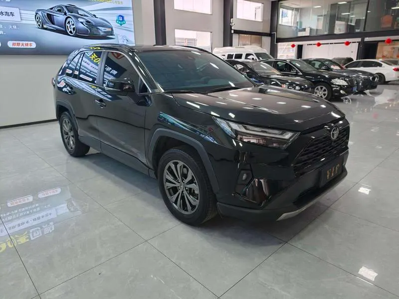 2023 Toyota RAV4 thumbnail 2
