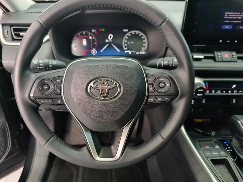 2023 Toyota RAV4 thumbnail 10
