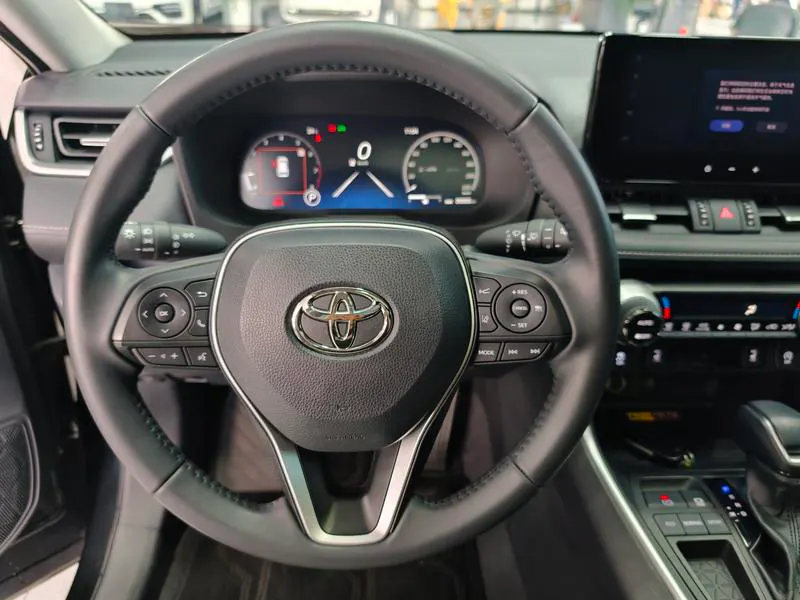 2023 Toyota RAV4 thumbnail 11
