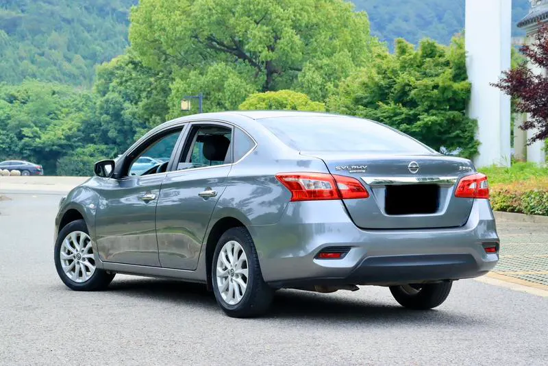 2021 Nissan Sylphy thumbnail 4
