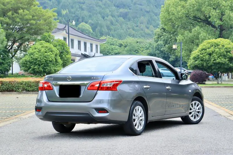 2021 Nissan Sylphy thumbnail 6