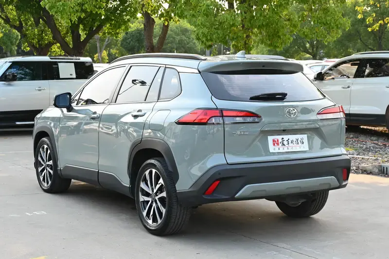 2022 Toyota Corolla Cross thumbnail 3
