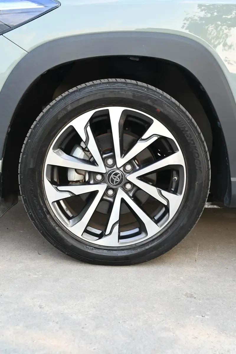 2022 Toyota Corolla Cross thumbnail 7