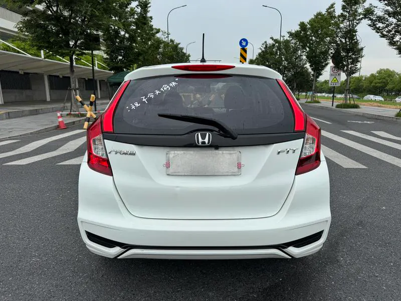 2018 Honda Fit thumbnail 5
