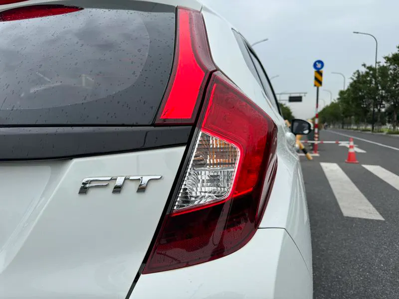 2018 Honda Fit thumbnail 7
