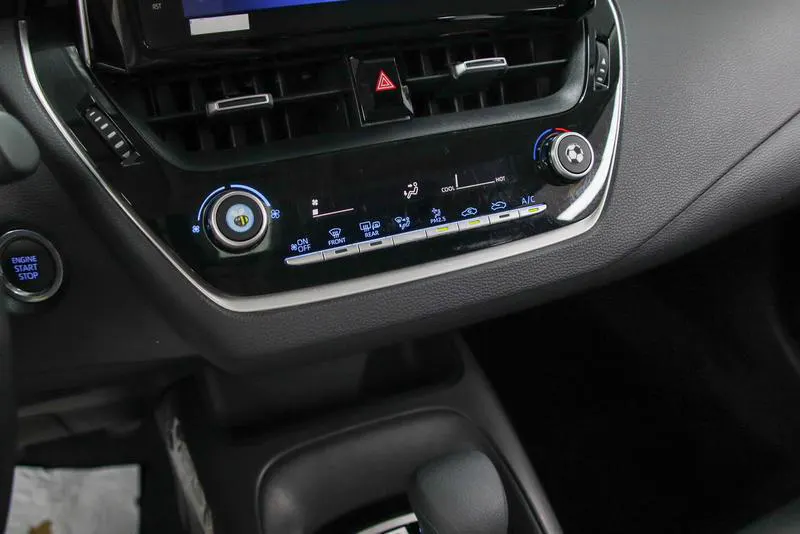 2021 Toyota Corolla thumbnail 8