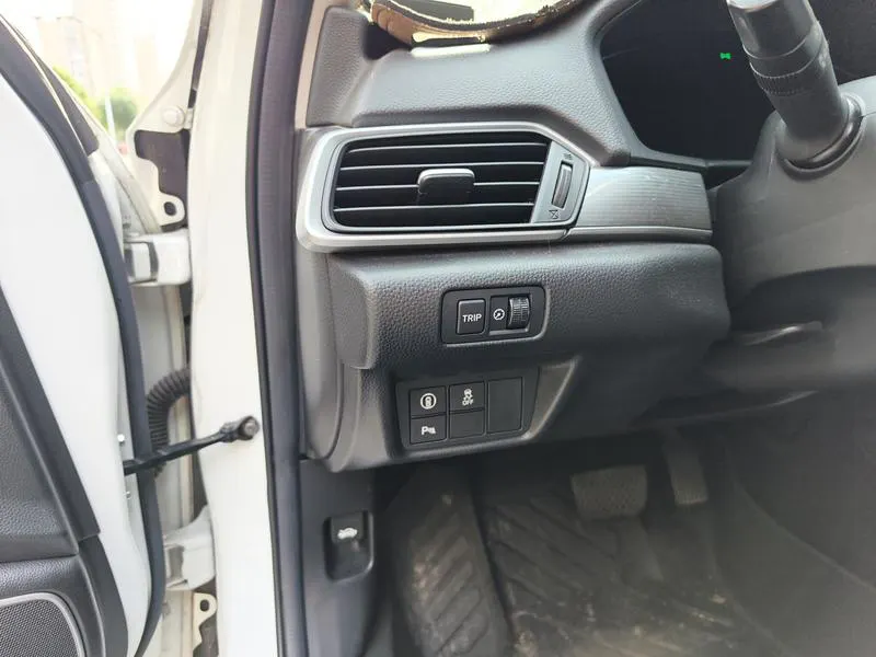 2018 Honda Accord thumbnail 2