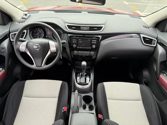 2016 Nissan Qashqai thumbnail 4