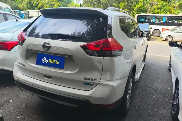 2017 Nissan X-Trail thumbnail 3