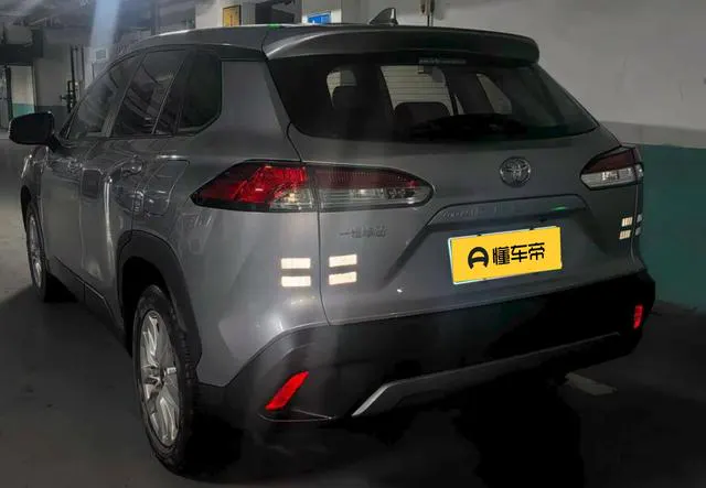 2022 Toyota Corolla Cross thumbnail 3
