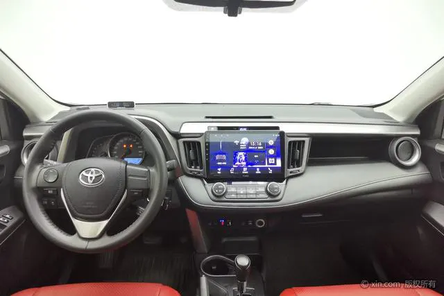 2019 Toyota RAV4 thumbnail 4