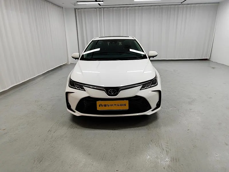 2021 Toyota Corolla thumbnail 3
