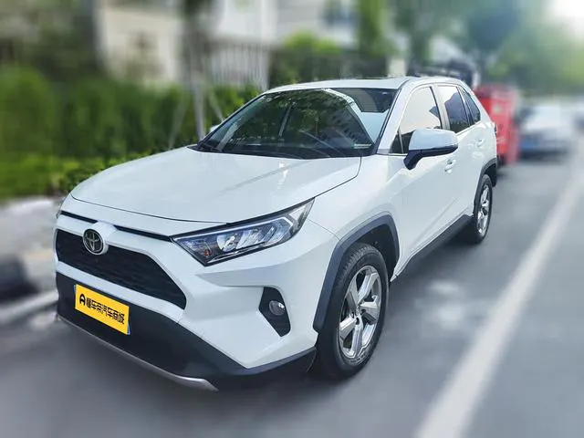 2021 Toyota RAV4 thumbnail 2