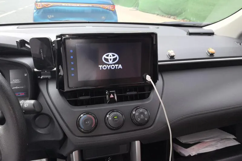 2022 Toyota Corolla Cross thumbnail 9