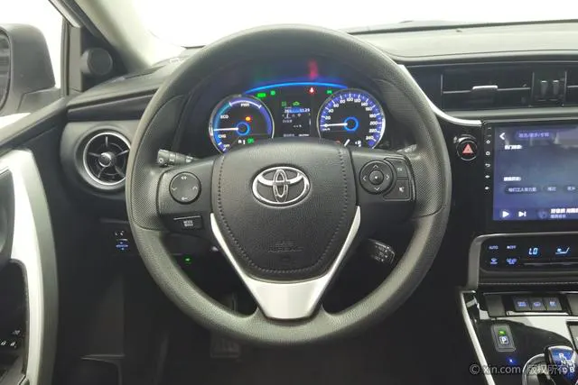 2020 Toyota Corolla Hybrid Plug-in thumbnail 5