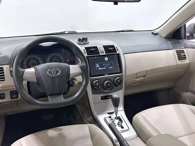 2011 Toyota Corolla thumbnail 4