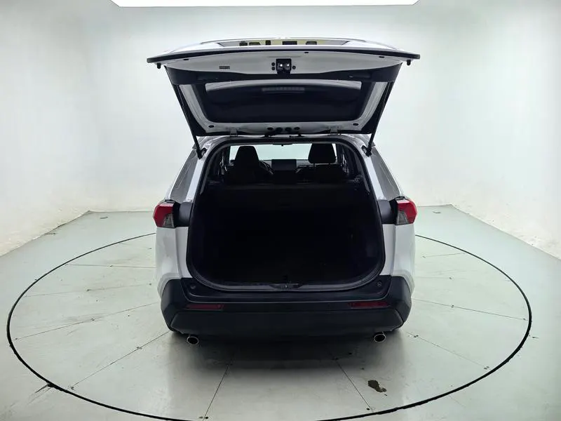 2024 Toyota RAV4 thumbnail 5