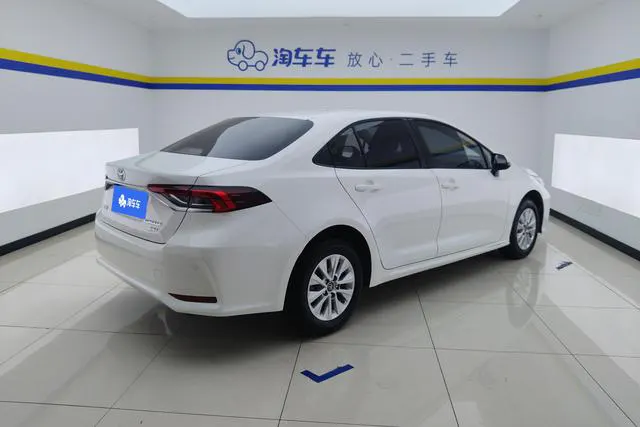 2022 Toyota Corolla thumbnail 3