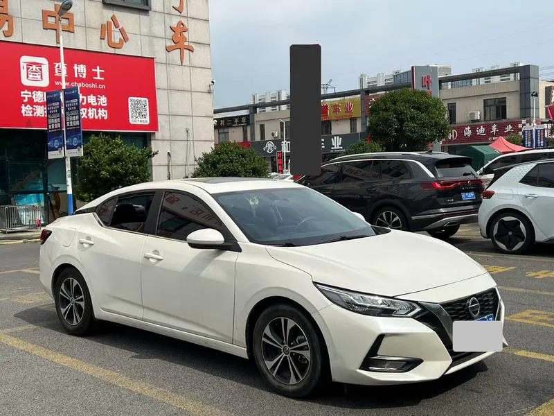 2021 Nissan Sylphy thumbnail 2