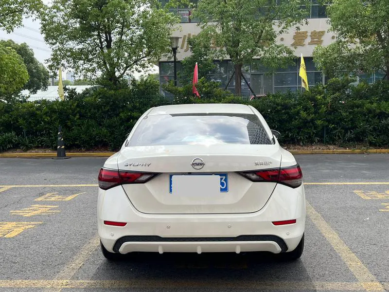 2021 Nissan Sylphy thumbnail 4