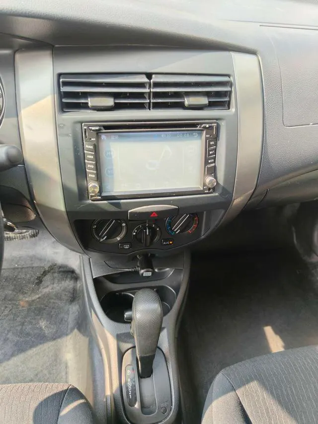 2007 Nissan Livina thumbnail 5