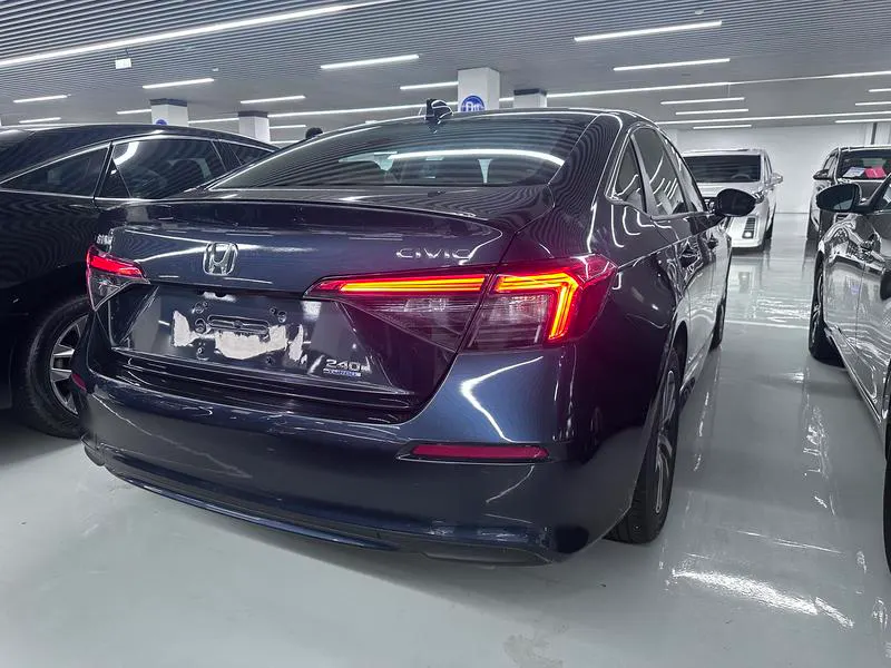 2023 Honda Civic thumbnail 5
