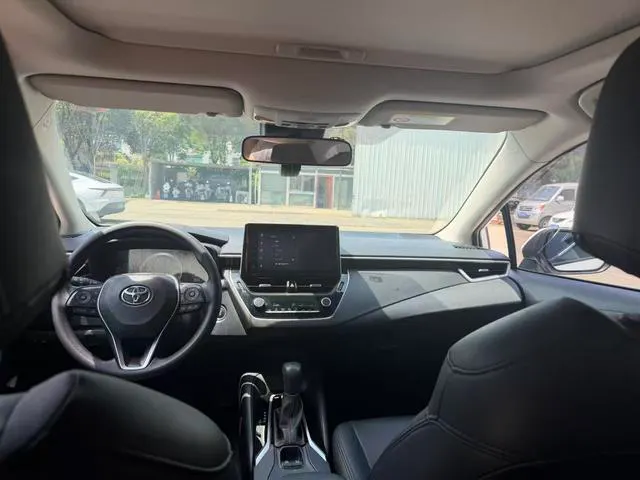 2021 Toyota Corolla thumbnail 4