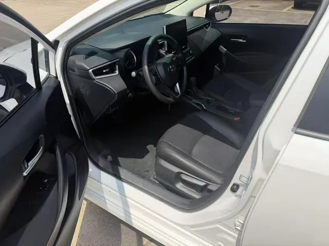 2021 Toyota Corolla thumbnail 5