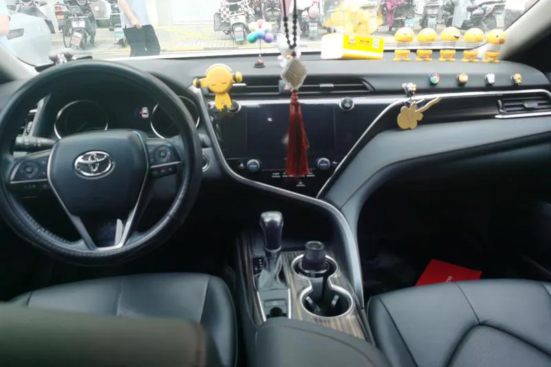 2019 Toyota Camry thumbnail 10