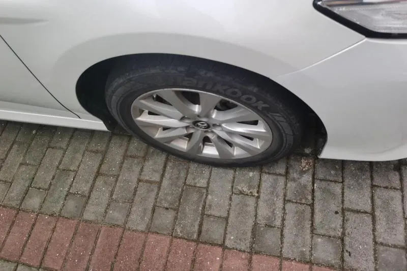 2019 Toyota Camry thumbnail 5