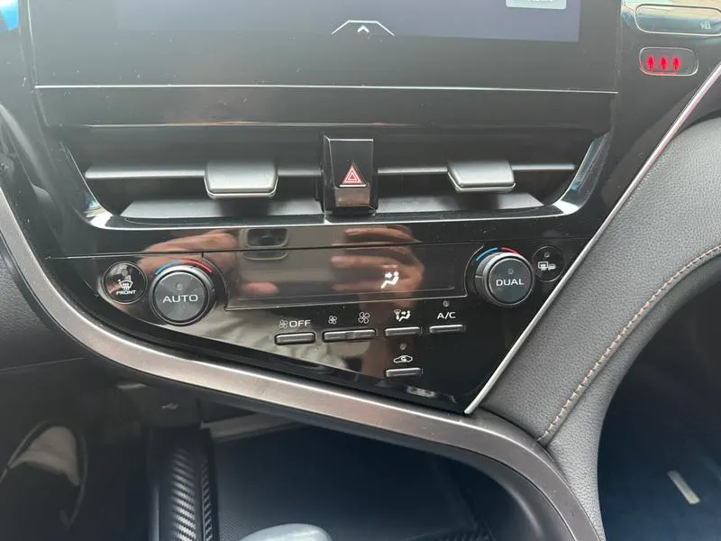 2021 Toyota Camry thumbnail 3