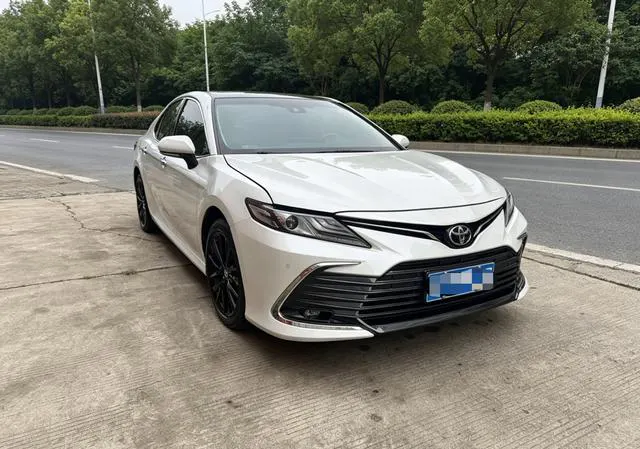 2021 Toyota Camry thumbnail 10