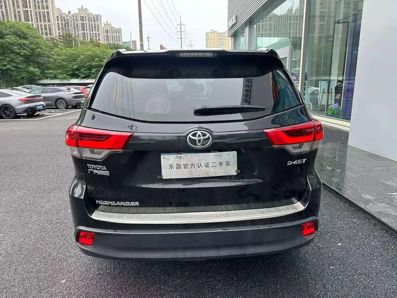 2018 Toyota Highlander thumbnail 4
