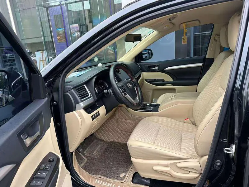 2018 Toyota Highlander thumbnail 8
