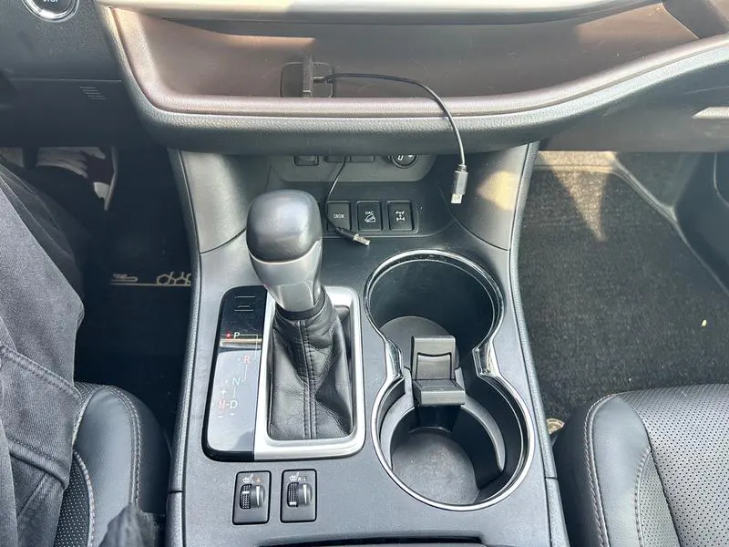 2018 Toyota Highlander thumbnail 10