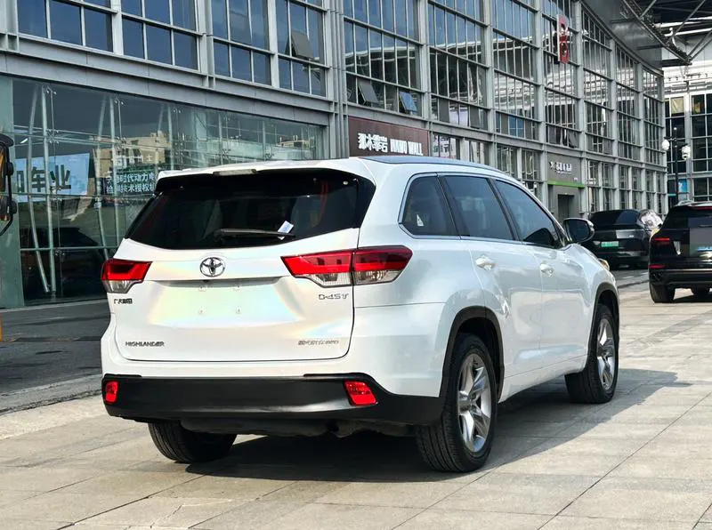 2018 Toyota Highlander thumbnail 5