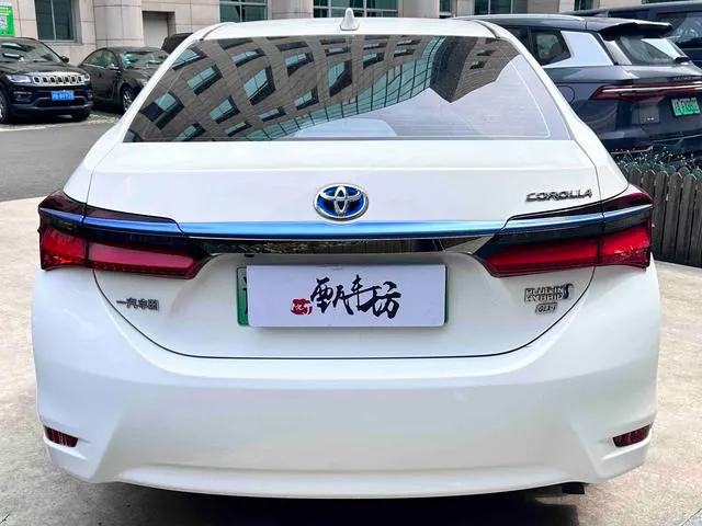 2019 Toyota Corolla Hybrid E+ thumbnail 3