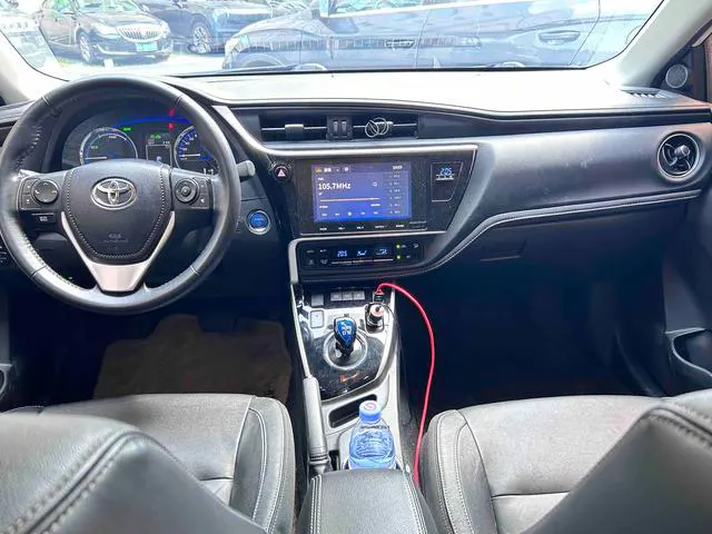 2019 Toyota Corolla Hybrid E+ thumbnail 4