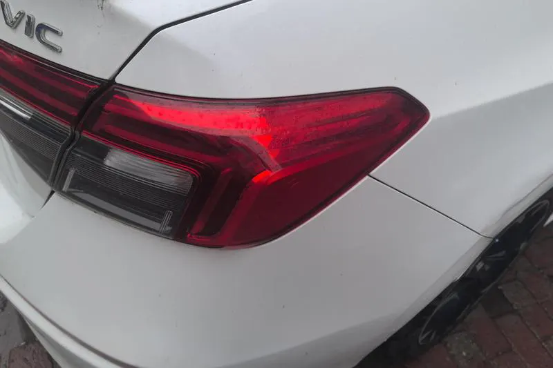 2022 Honda Civic thumbnail 5