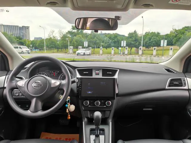 2019 Nissan Sylphy thumbnail 4