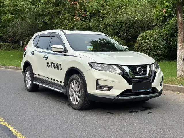 2017 Nissan X-Trail thumbnail 3