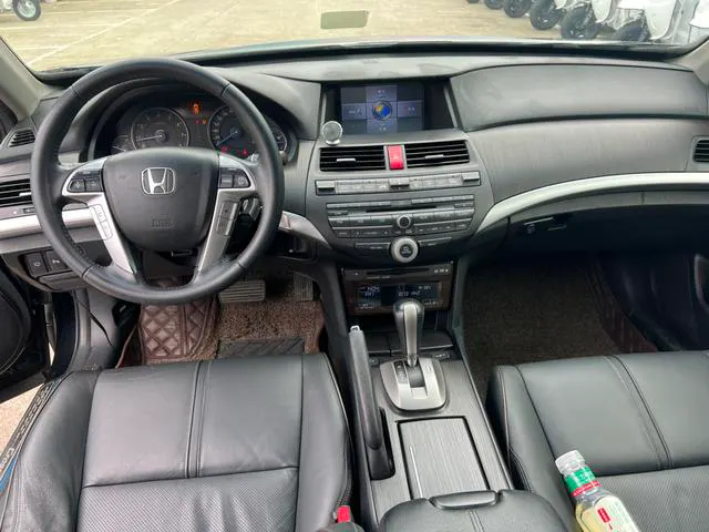 2012 Honda Inspire thumbnail 4