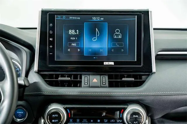 2020 Toyota RAV4 thumbnail 5