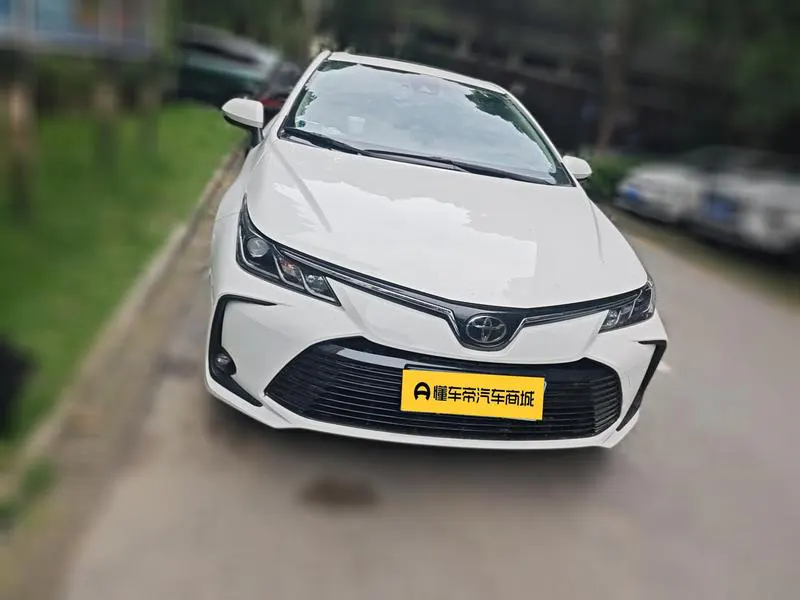 2021 Toyota Corolla thumbnail 3