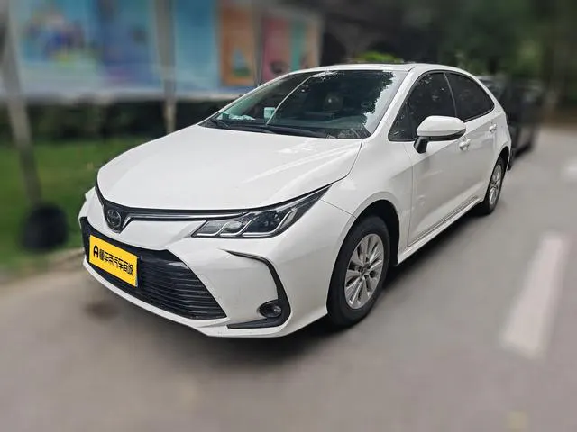 2021 Toyota Corolla thumbnail 2