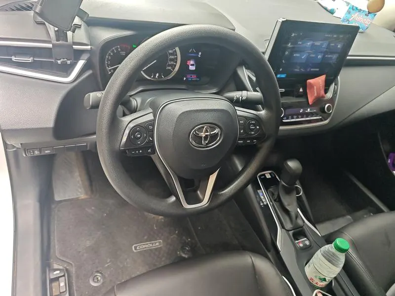 2021 Toyota Corolla thumbnail 12