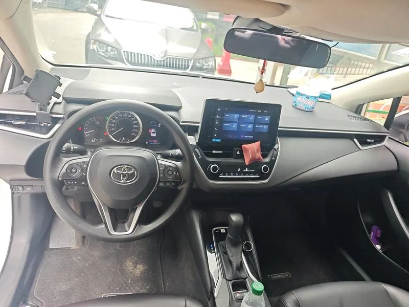 2021 Toyota Corolla thumbnail 11