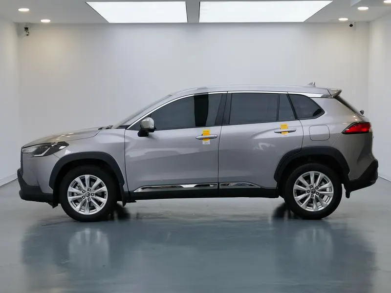 2024 Toyota Corolla Cross thumbnail 5